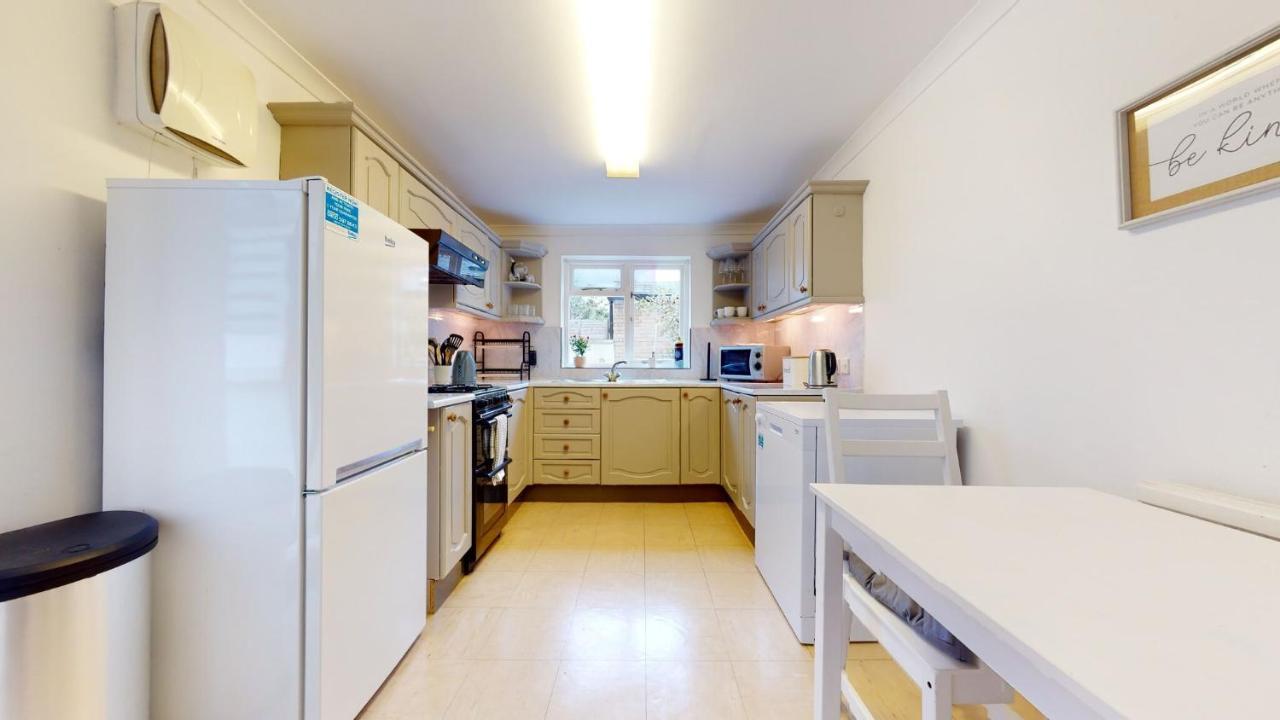 Cheerful 4 Bedroom Victorian House With Back Courtyard Londen Buitenkant foto