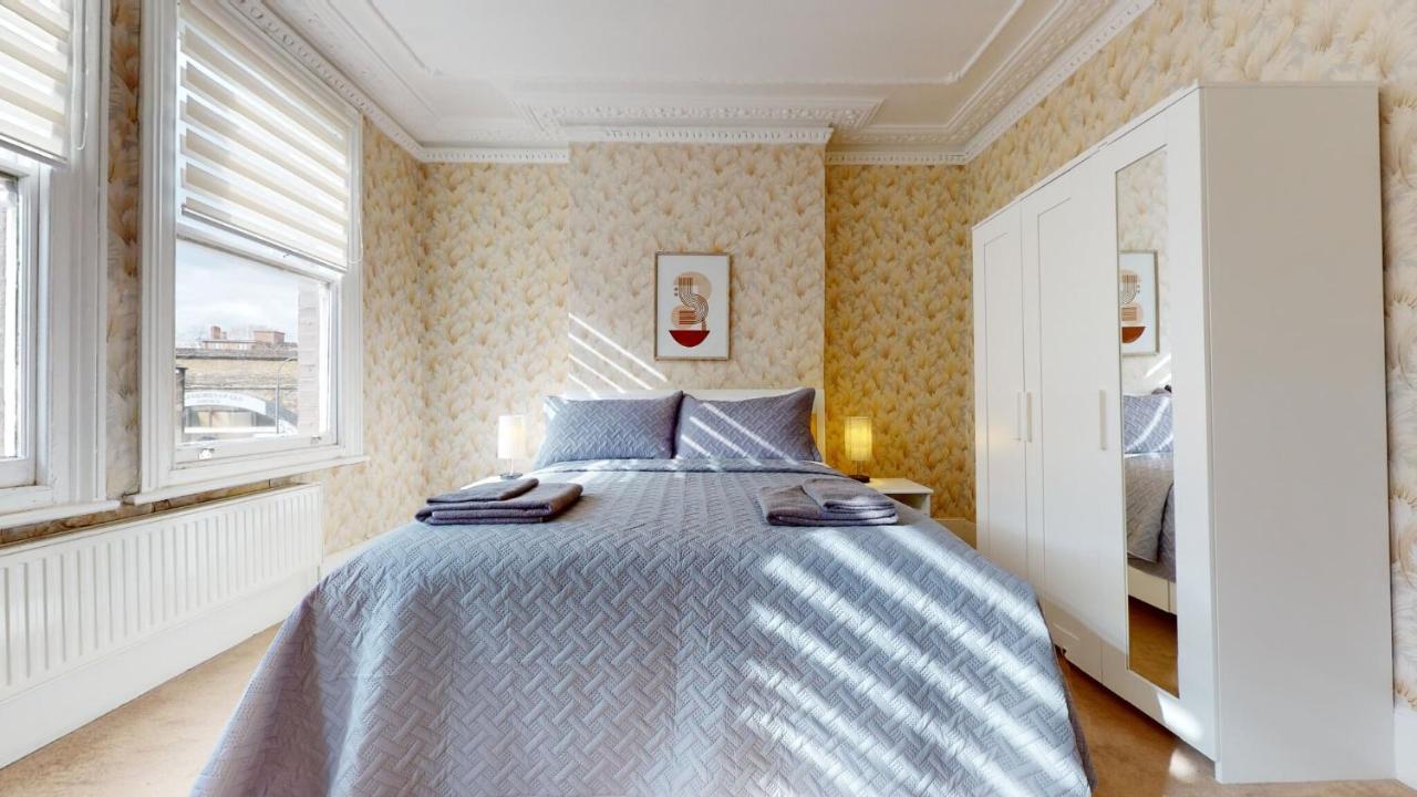 Cheerful 4 Bedroom Victorian House With Back Courtyard Londen Buitenkant foto